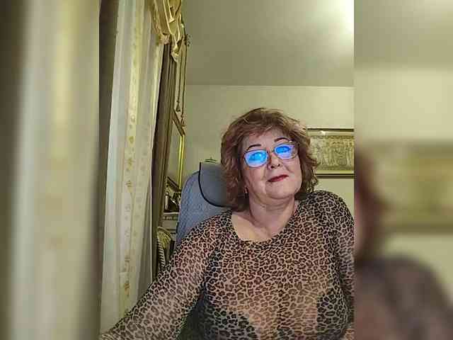 KarinkaSweet webcam