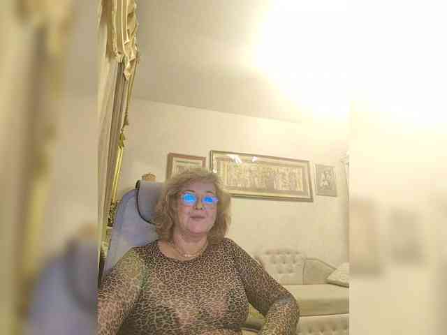 KarinkaSweet webcam