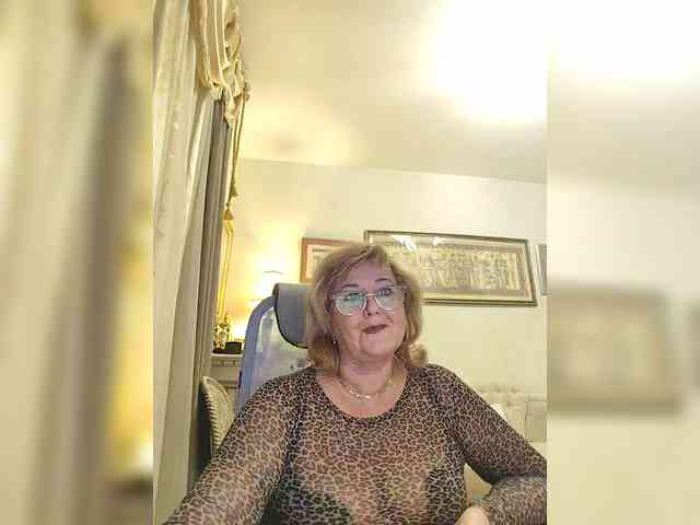 KarinkaSweet webcam