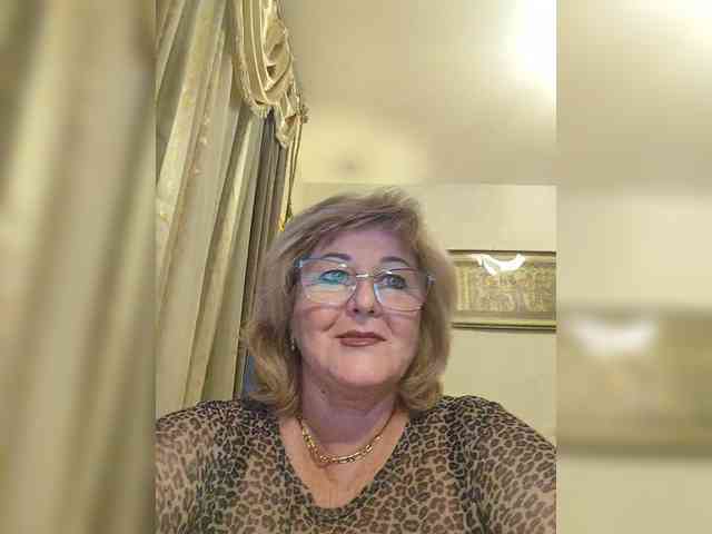 KarinkaSweet webcam