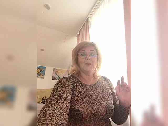 KarinkaSweet webcam