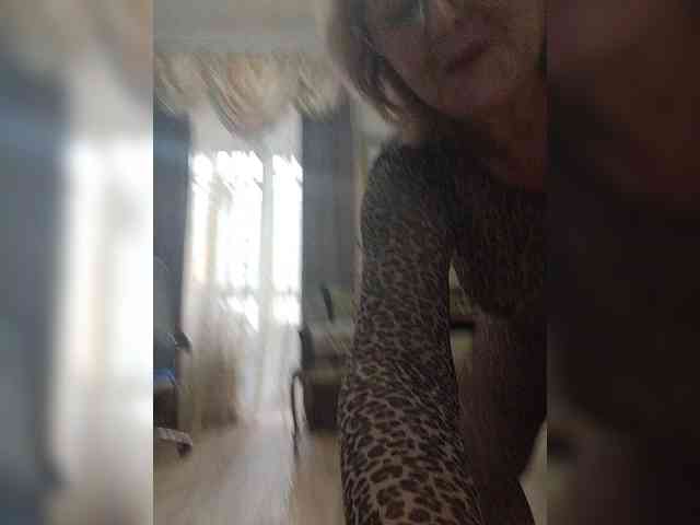 KarinkaSweet webcam