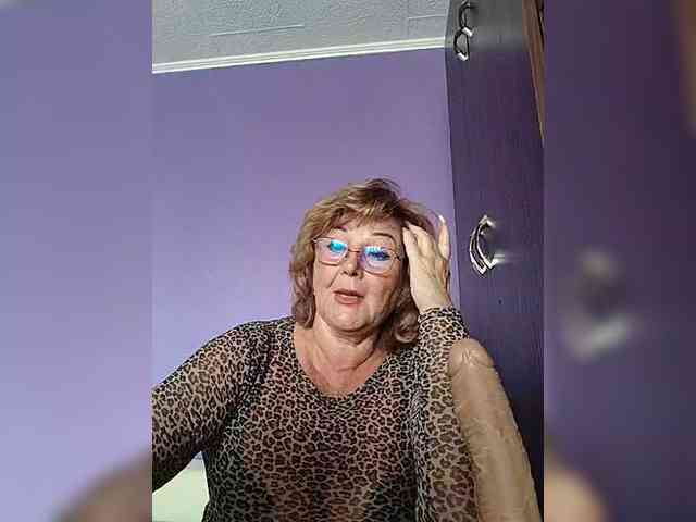 KarinkaSweet webcam