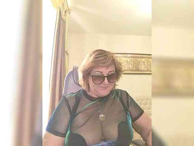 KarinkaSweet webcam