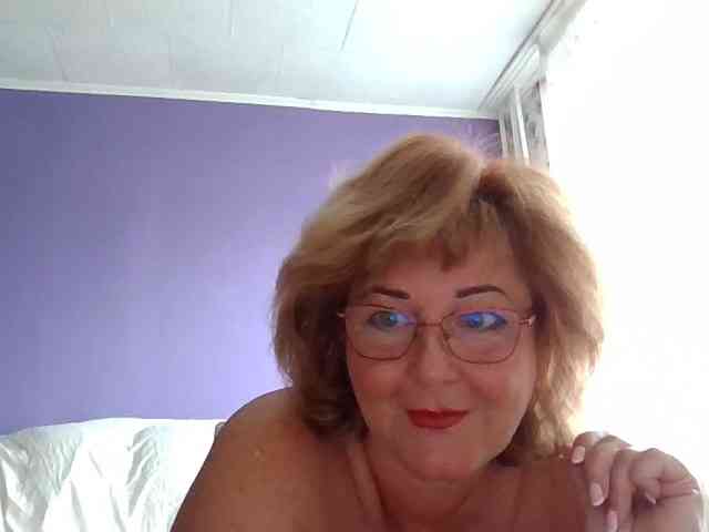 KarinkaSweet webcam