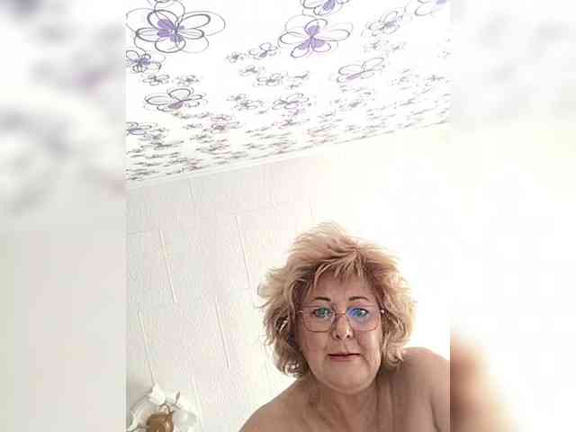 KarinkaSweet webcam