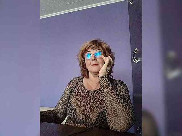 KarinkaSweet webcam