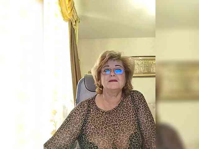 KarinkaSweet webcam