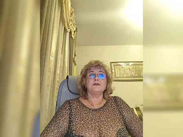 KarinkaSweet webcam