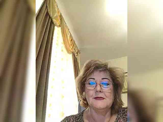 KarinkaSweet webcam