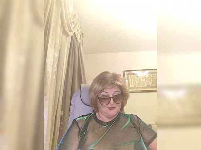 KarinkaSweet webcam
