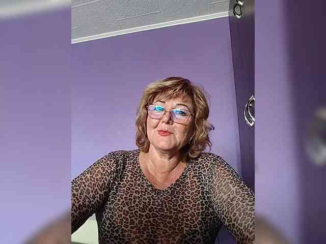 KarinkaSweet webcam