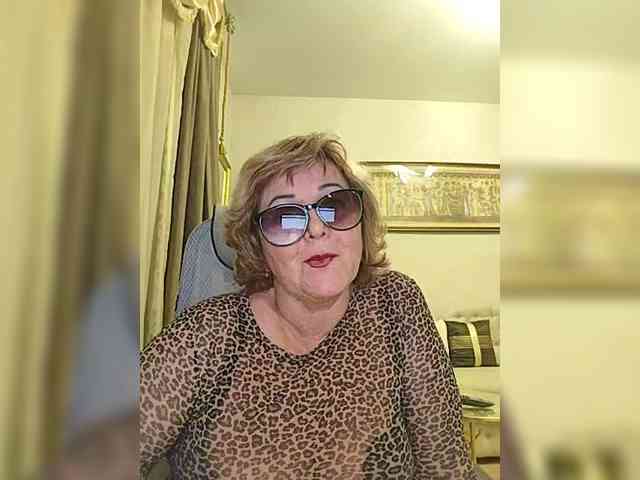 KarinkaSweet webcam