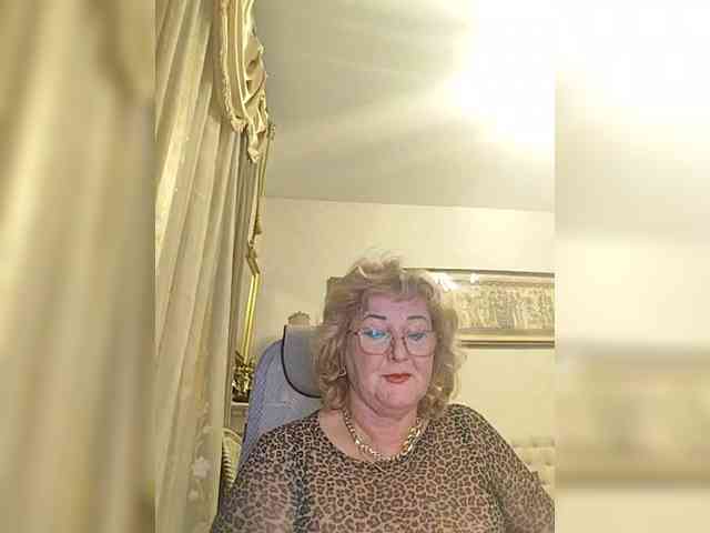 KarinkaSweet webcam