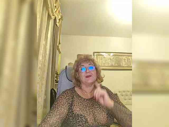 KarinkaSweet webcam