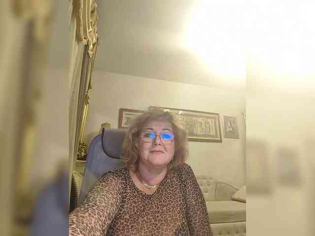 KarinkaSweet webcam