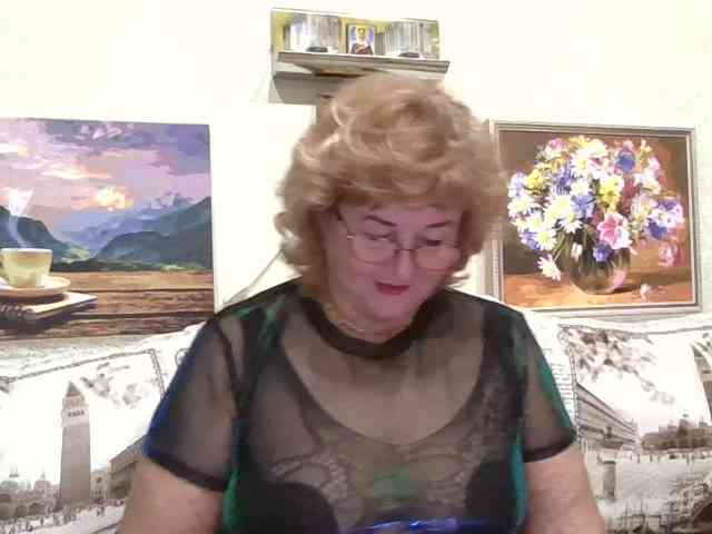 KarinkaSweet webcam