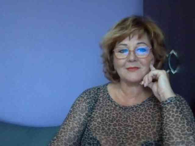 KarinkaSweet webcam