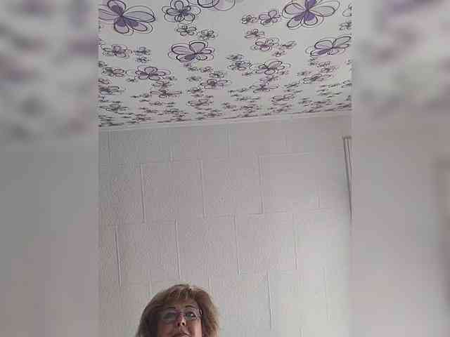 KarinkaSweet webcam