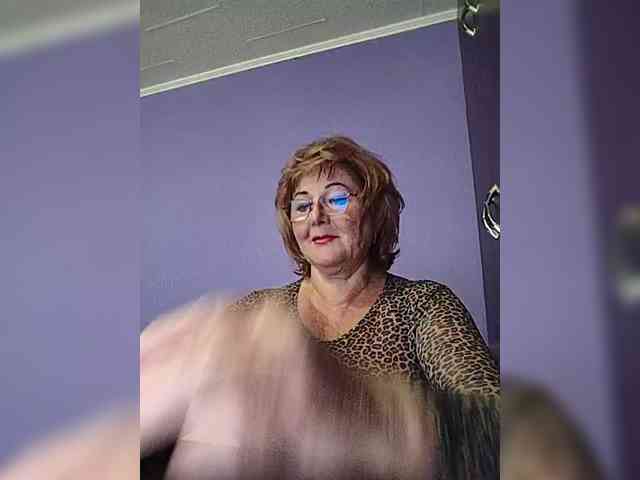 KarinkaSweet webcam