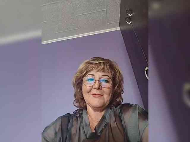 KarinkaSweet webcam