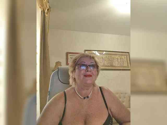 KarinkaSweet Live Webcam on BongaCams