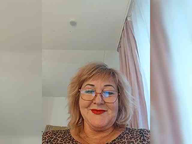 KarinkaSweet webcam