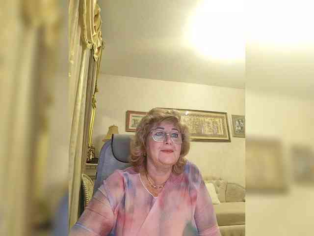 KarinkaSweet webcam