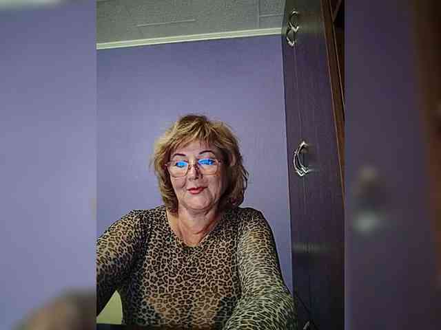 KarinkaSweet webcam