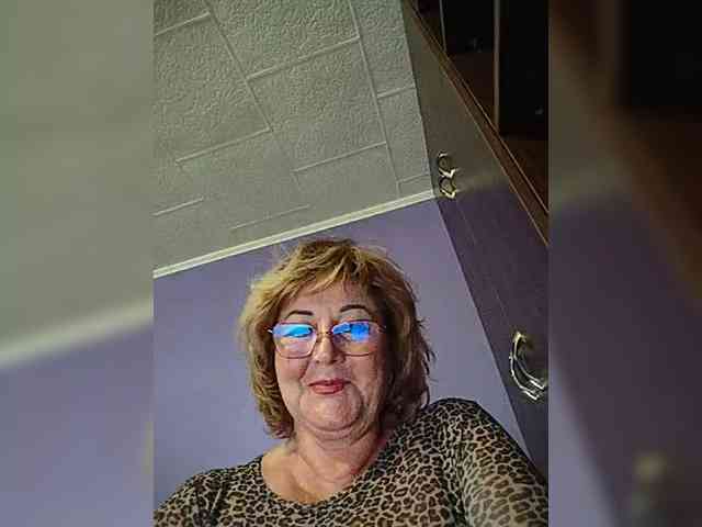 KarinkaSweet webcam