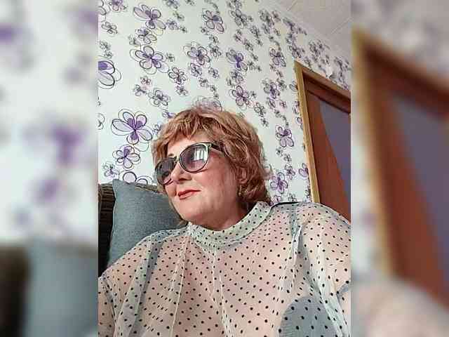KarinkaSweet webcam
