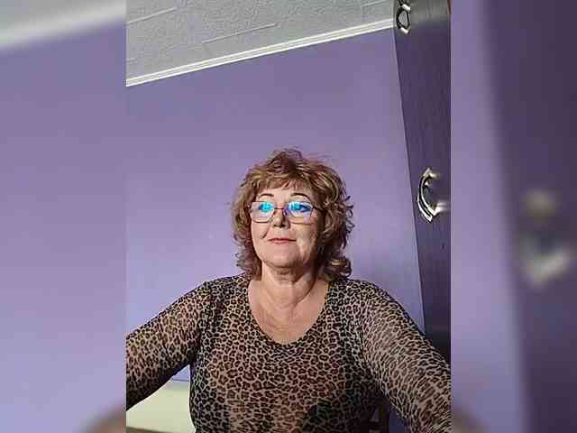 KarinkaSweet webcam