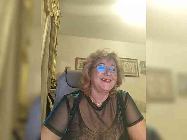 KarinkaSweet webcam
