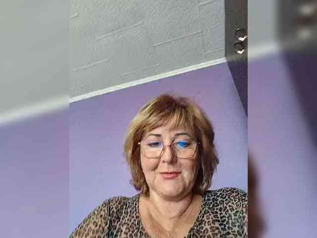 KarinkaSweet webcam
