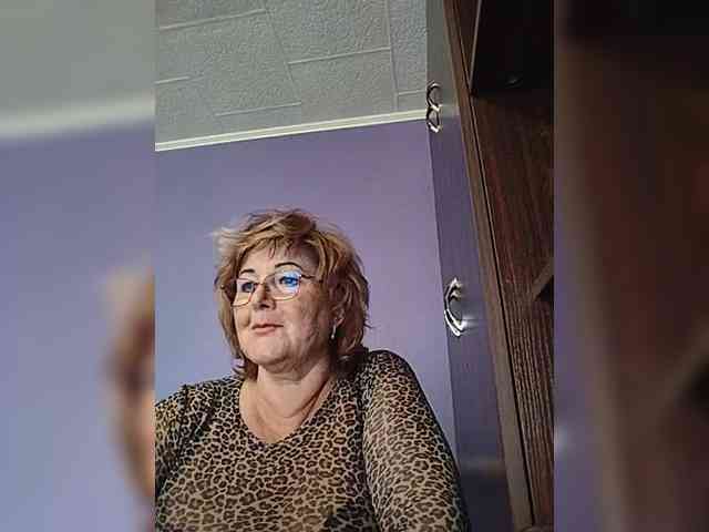 KarinkaSweet webcam