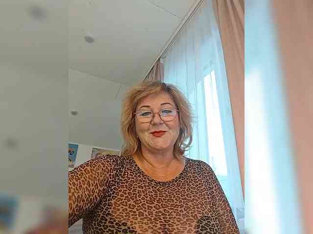 KarinkaSweet webcam