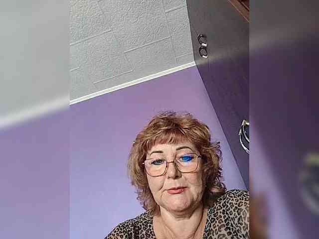 KarinkaSweet webcam