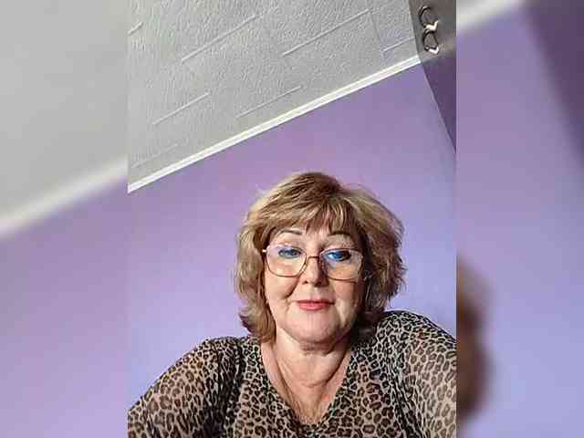 KarinkaSweet webcam