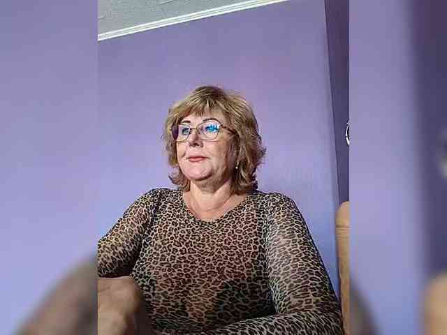 KarinkaSweet webcam