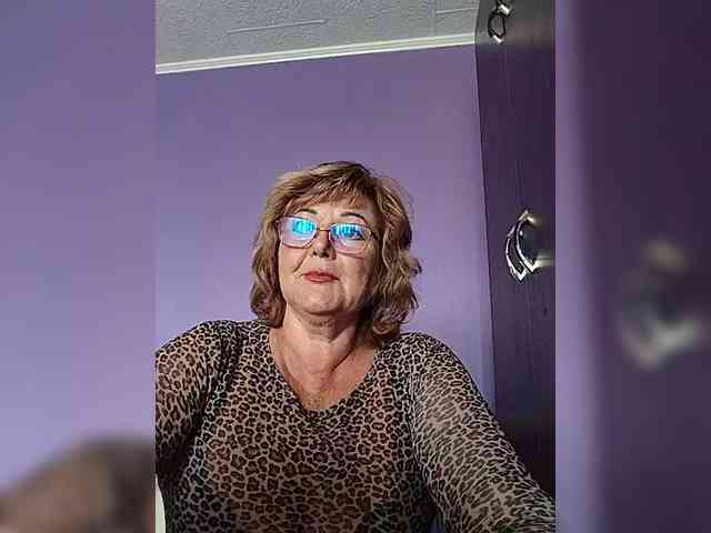 KarinkaSweet webcam