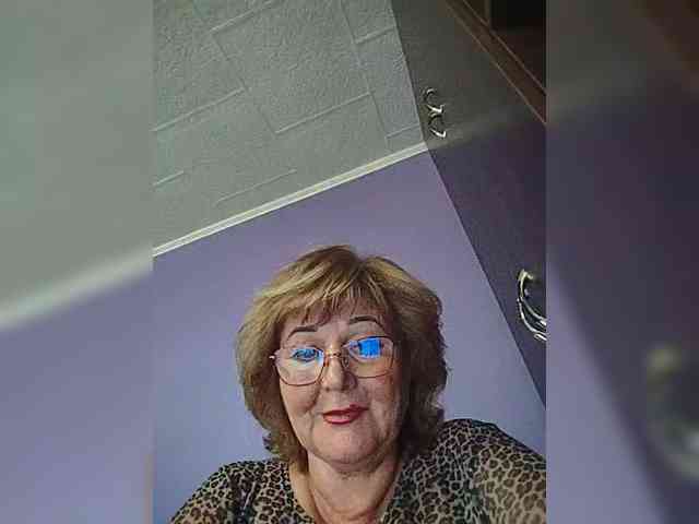 KarinkaSweet webcam
