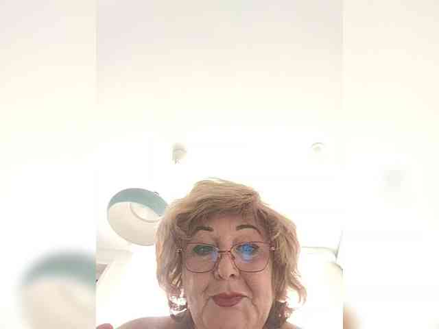 KarinkaSweet webcam