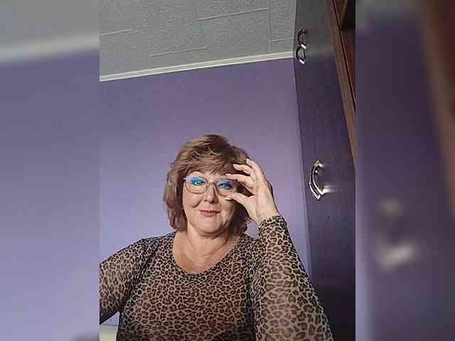 KarinkaSweet webcam