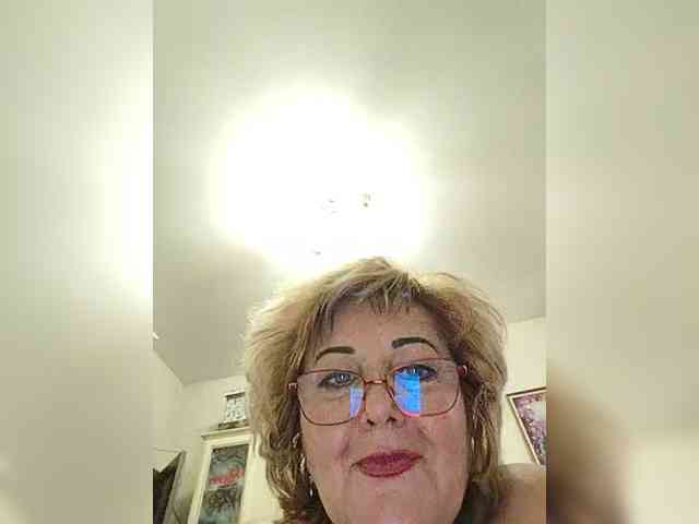 KarinkaSweet webcam