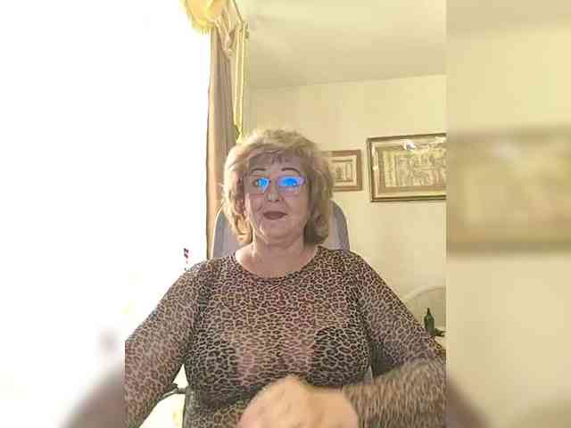 KarinkaSweet webcam