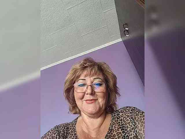 KarinkaSweet webcam