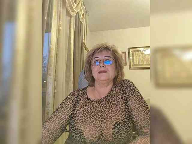 KarinkaSweet webcam