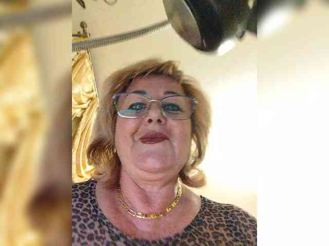 KarinkaSweet webcam