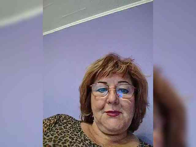 KarinkaSweet webcam