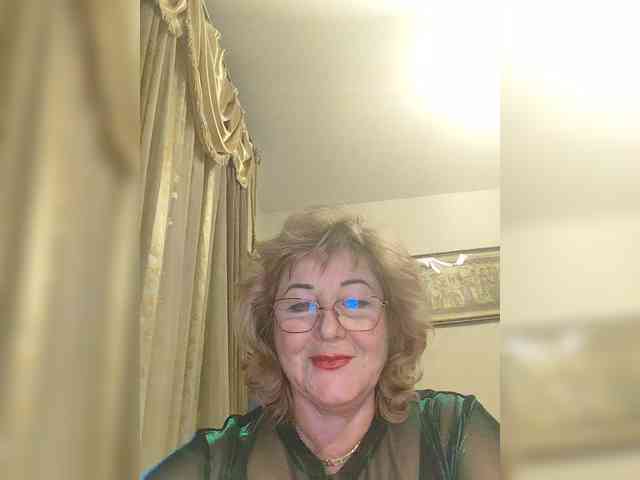 KarinkaSweet webcam